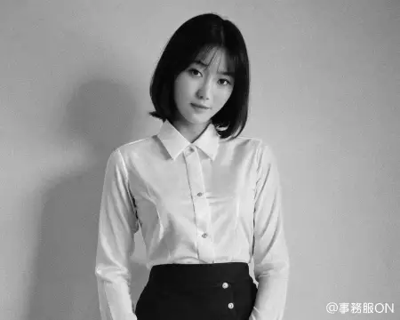 1930~1950年代の事務服の例